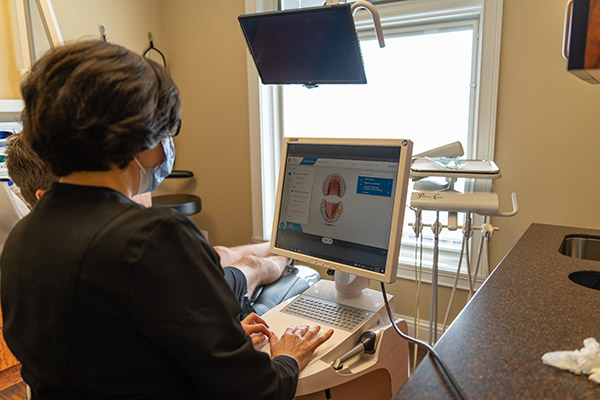 Bridgewater Family Dental Compares CEREC And Traditional Crowns